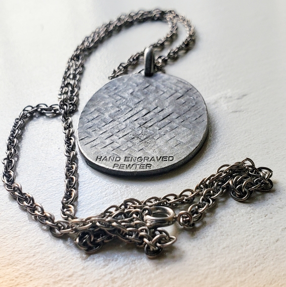 Vintage Pewter Libra pendant Necklace - Picture 2 of 5